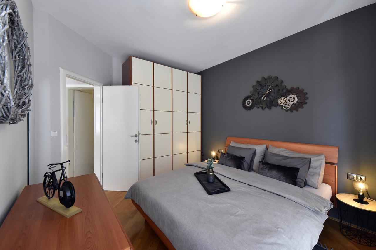 Old Clock Apartment Zagreb Exterior photo