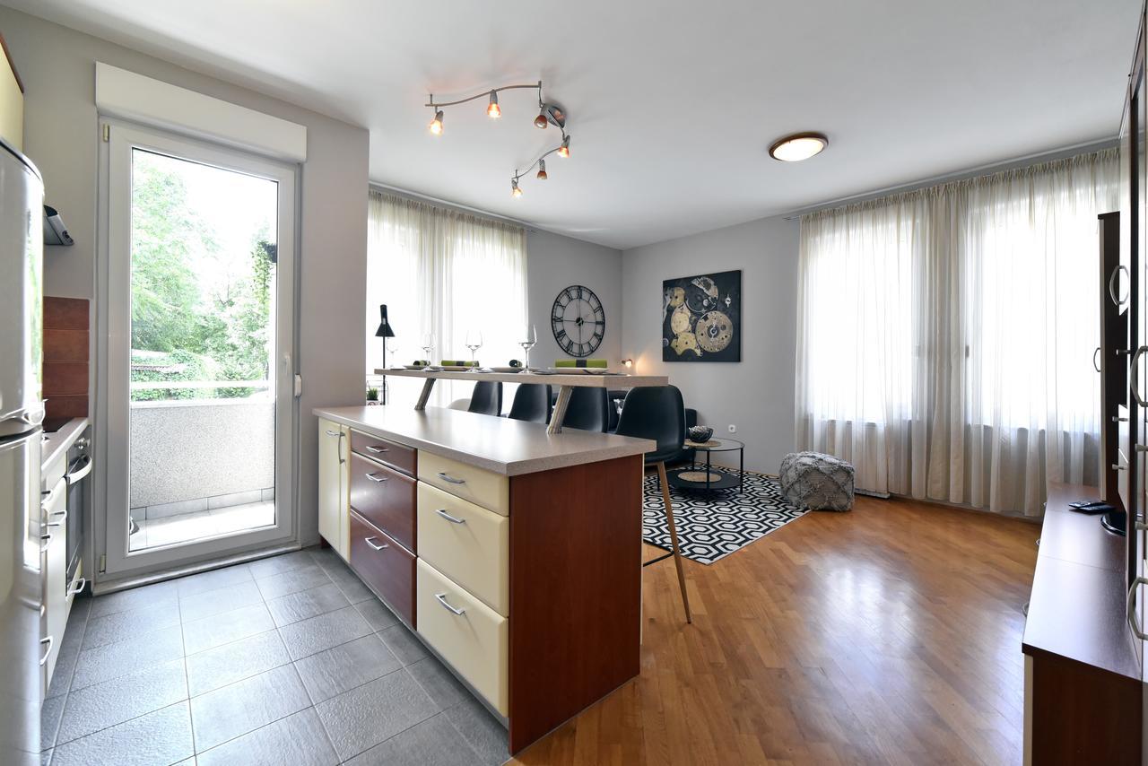 Old Clock Apartment Zagreb Exterior photo